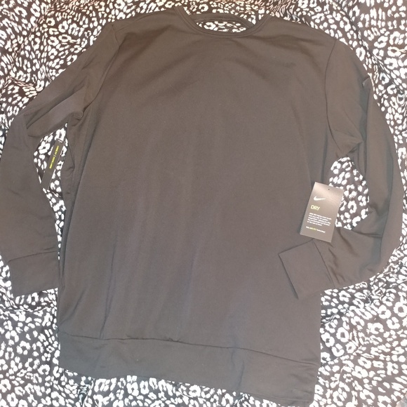 NWT Nike asymmetrical training top cover - Picture 3 of 5